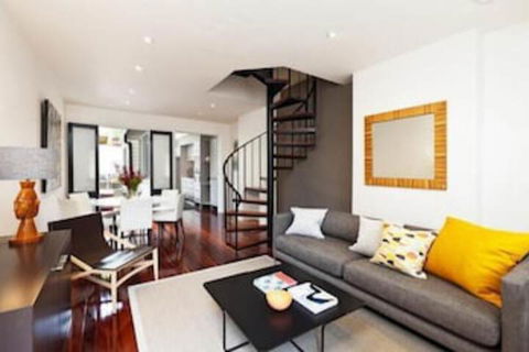 Spacious City 2 BR House Fit 6 PP - Accommodation Port Macquarie 0