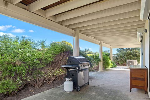 22 Broadbeach Drive - Accommodation Port Macquarie 1