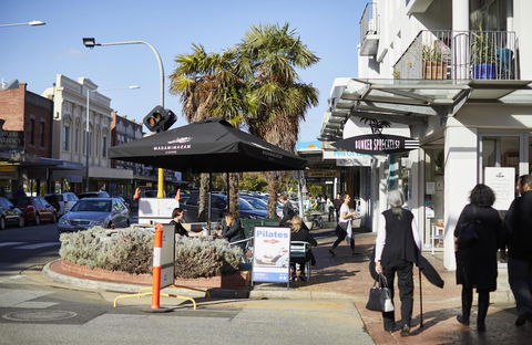 1 Bedroom Apt With Parking Stroll To Elwood Beach - Accommodation Port Macquarie 0