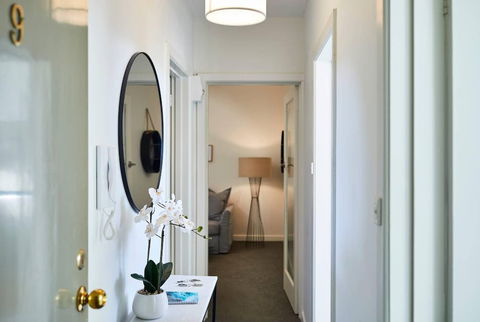 1 Bedroom Apt With Parking Stroll To Elwood Beach - Accommodation Port Macquarie 6