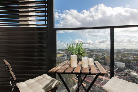 Redfern One Bedroom Apartment With Views - Accommodation Port Macquarie 6