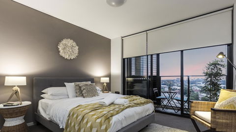 Redfern One Bedroom Apartment With Views - Accommodation Port Macquarie 2