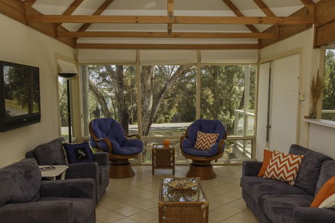 Tranquillity On Riverview 33 Riverview Drive - Accommodation Port Macquarie 4