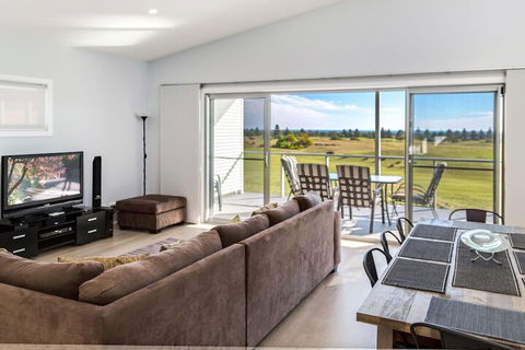Time Away 50 Turnberry Drive - Accommodation Port Macquarie 6