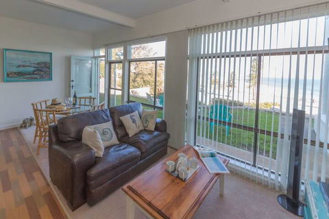 King Of North Bay 103 Gold Coast Drive - Accommodation Port Macquarie 6