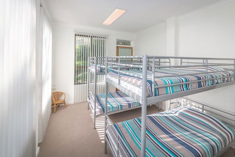 King Of North Bay 103 Gold Coast Drive - Accommodation Port Macquarie 7