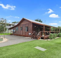 The Log Cabin 47 Jetty Road - Accommodation Port Macquarie