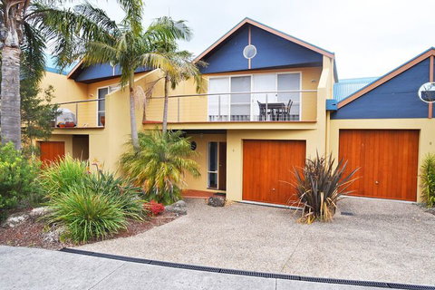 THE Sails 8 Linen Included Central Location - Accommodation Port Macquarie 1