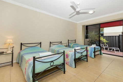 The Mediterranean Beachfront Groundfloor Apartment - Accommodation Port Macquarie 4