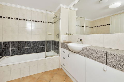 The Mediterranean Beachfront Groundfloor Apartment - Accommodation Port Macquarie 2