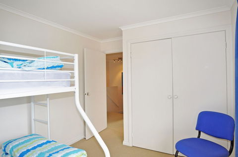 THE Esplanade 4 Free Wifi & Foxtel - Accommodation Port Macquarie 3