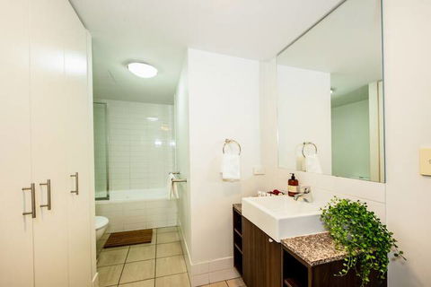 CBD African Charm, Story Bridge & River Views - Accommodation Port Macquarie 2