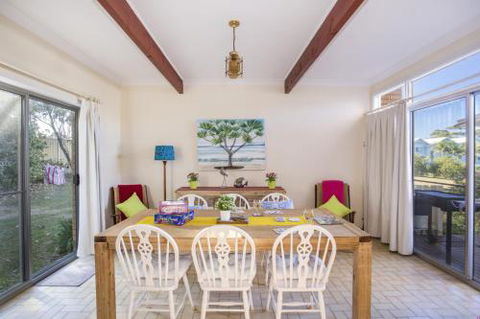 Mollymook Beach Units #7 - Accommodation Port Macquarie 3