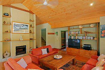 Abbies Beach House - Accommodation Port Macquarie 0