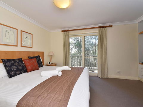 Villa Shiraz Located Within Cypress Lakes - Accommodation Port Macquarie 4