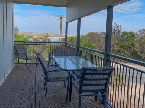 Longbeach House - Accommodation Port Macquarie 2