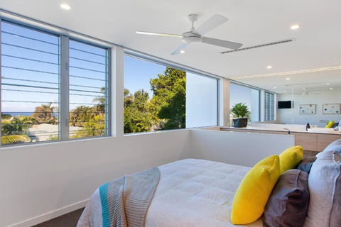Blueys Beach House 5 Bedroom - Accommodation Port Macquarie 2
