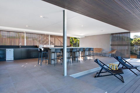 Blueys Beach House 5 Bedroom - Accommodation Port Macquarie 1