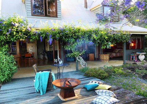 French Cottage & Loft - Accommodation Port Macquarie 5