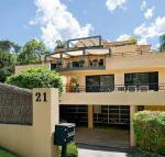Terrigal Townhouse 1 / 21 Campbell Crescent Terrigal - Accommodation Port Macquarie