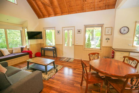 Alpine Arnica Cottage 1 - Accommodation Port Macquarie 3
