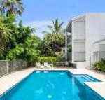 Modern  comfortable apartment close to the beach