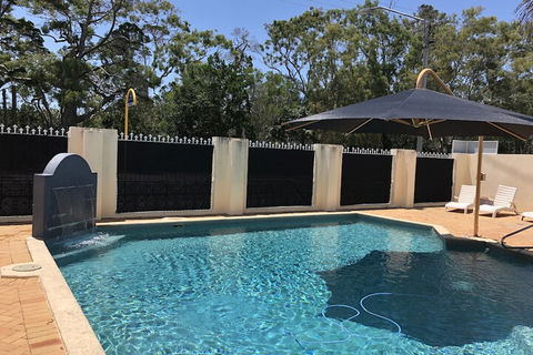 Hervey Bay Motel - Accommodation Port Macquarie 2