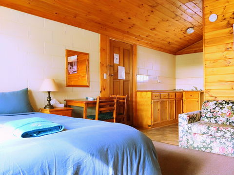 Twelve Apostles Motel & Country Retreat - Accommodation Port Macquarie 3