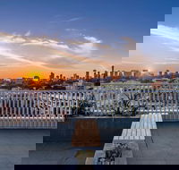 Oaks Melbourne South Yarra Suites - Accommodation Port Macquarie