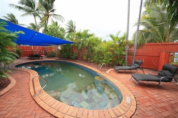 Coconut Grove Holiday Apartments - Accommodation Port Macquarie 1