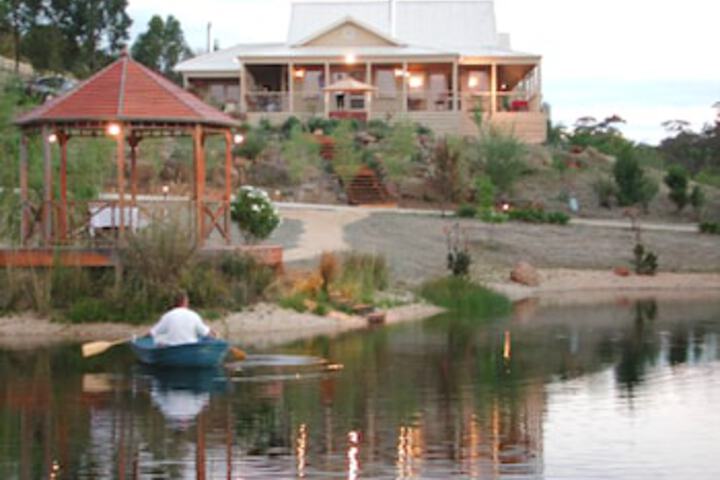 Shepherds Flat VIC Accommodation Port Macquarie
