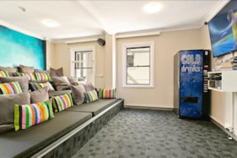 Funk House Backpackers - Accommodation Port Macquarie 2
