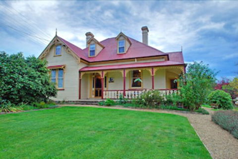 Cambridge House - Accommodation Port Macquarie 3
