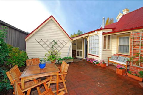 Cambridge House - Accommodation Port Macquarie 5