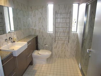 Wyndel Apartments - Harbour Watch - Accommodation Port Macquarie 5