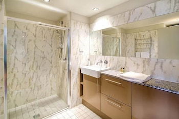 Wyndel Apartments - Harbour Watch - Accommodation Port Macquarie 4