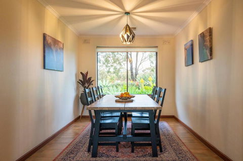 Linger Longer Vineyard Bed & Breakfast - Accommodation Port Macquarie 4