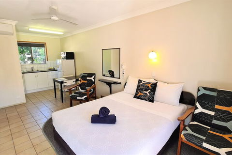Paradise Court Holiday Units - Accommodation Port Macquarie 6
