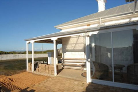 Cape Nelson Lighthouse - Accommodation Port Macquarie 3