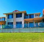 Dolphins 2 7 Commodore Crescent - Accommodation Port Macquarie