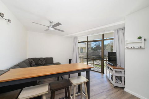 Flynns Beach Apartments 4 41 Pacific Drive - Accommodation Port Macquarie 1