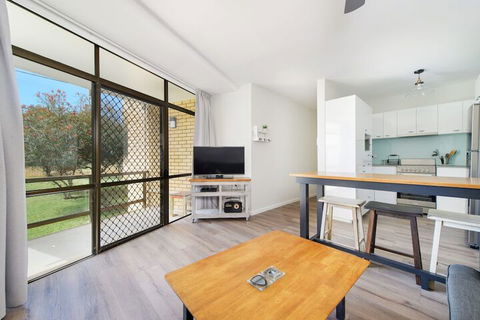 Flynns Beach Apartments 4 41 Pacific Drive - Accommodation Port Macquarie 6