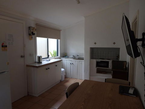 Lazy Lobster Holiday Units & Chalets - Accommodation Port Macquarie 4