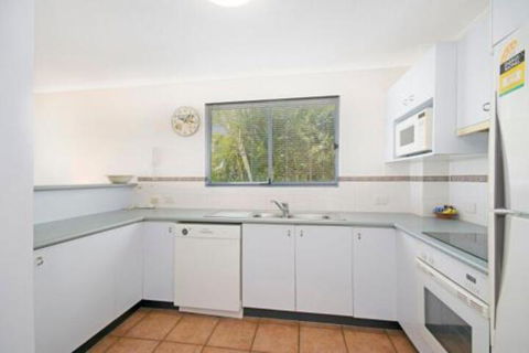 Sunshine Cove Across The Road From The Beach - Accommodation Port Macquarie 3
