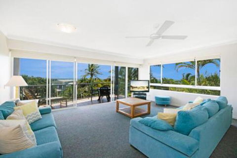 Sunshine Cove Across The Road From The Beach - Accommodation Port Macquarie 2
