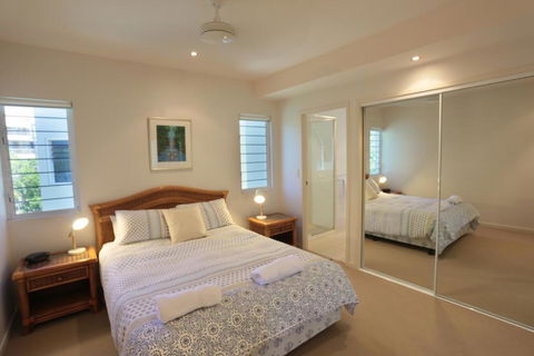 Delightful Family Apartment In Modern Complex - Accommodation Port Macquarie 1