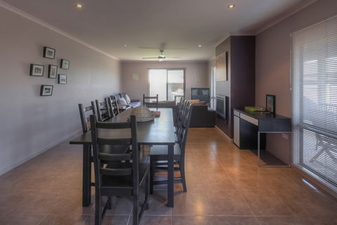 Birdland - Accommodation Port Macquarie 6