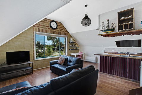 Salt Wood Cabin Style Retreat - Accommodation Port Macquarie 3