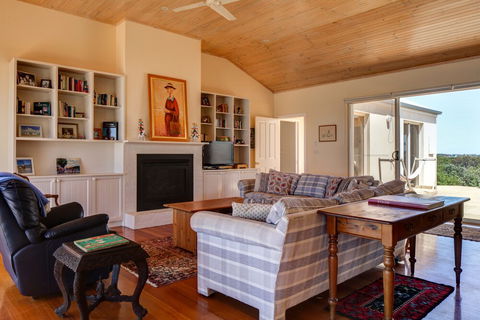 Fleetwood - Accommodation Port Macquarie 6