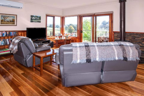 Raynella Alpaca Farmstay - Accommodation Port Macquarie 3